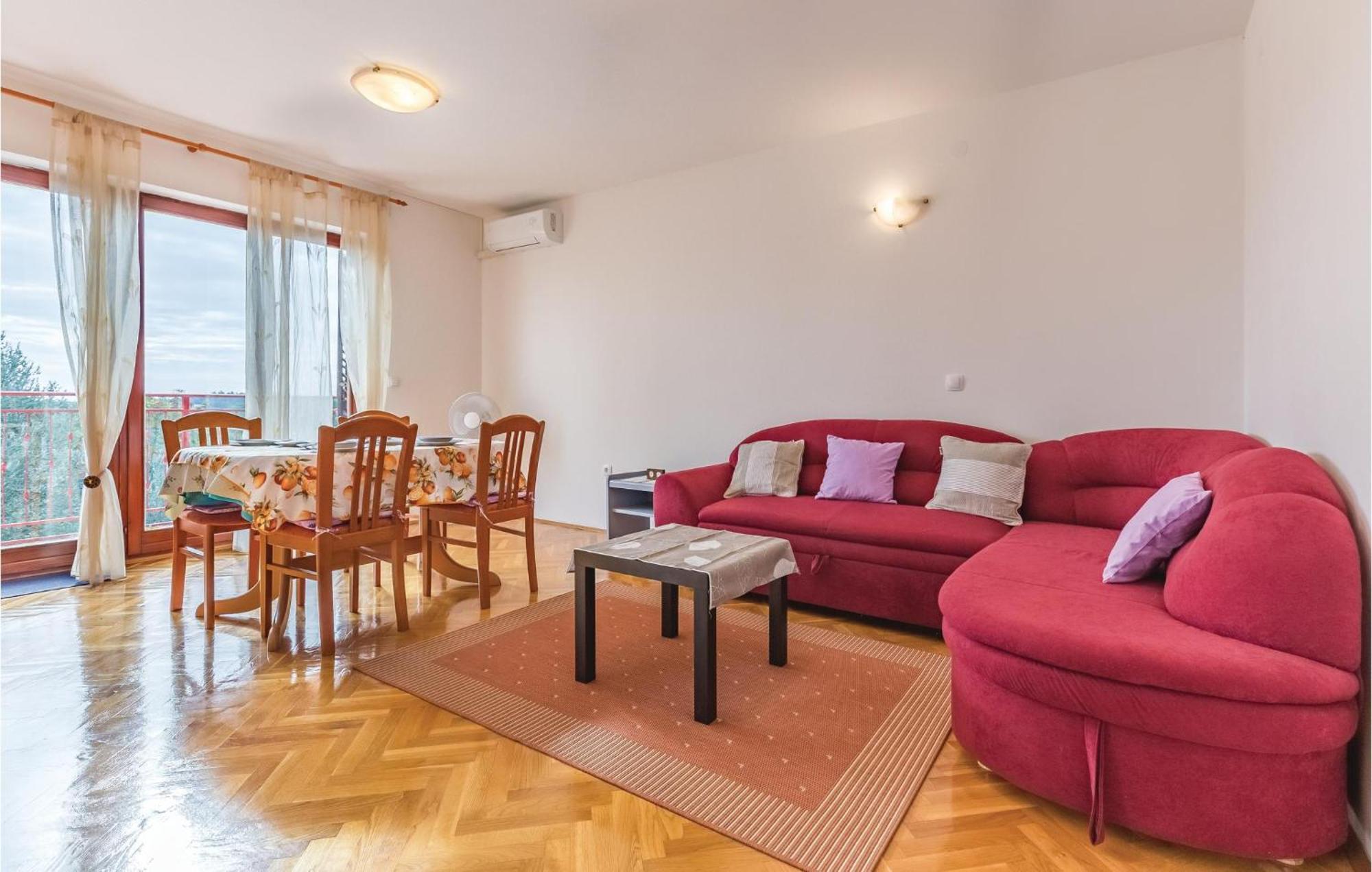 6 Bedroom Nice Home In Segotici Ngoại thất bức ảnh