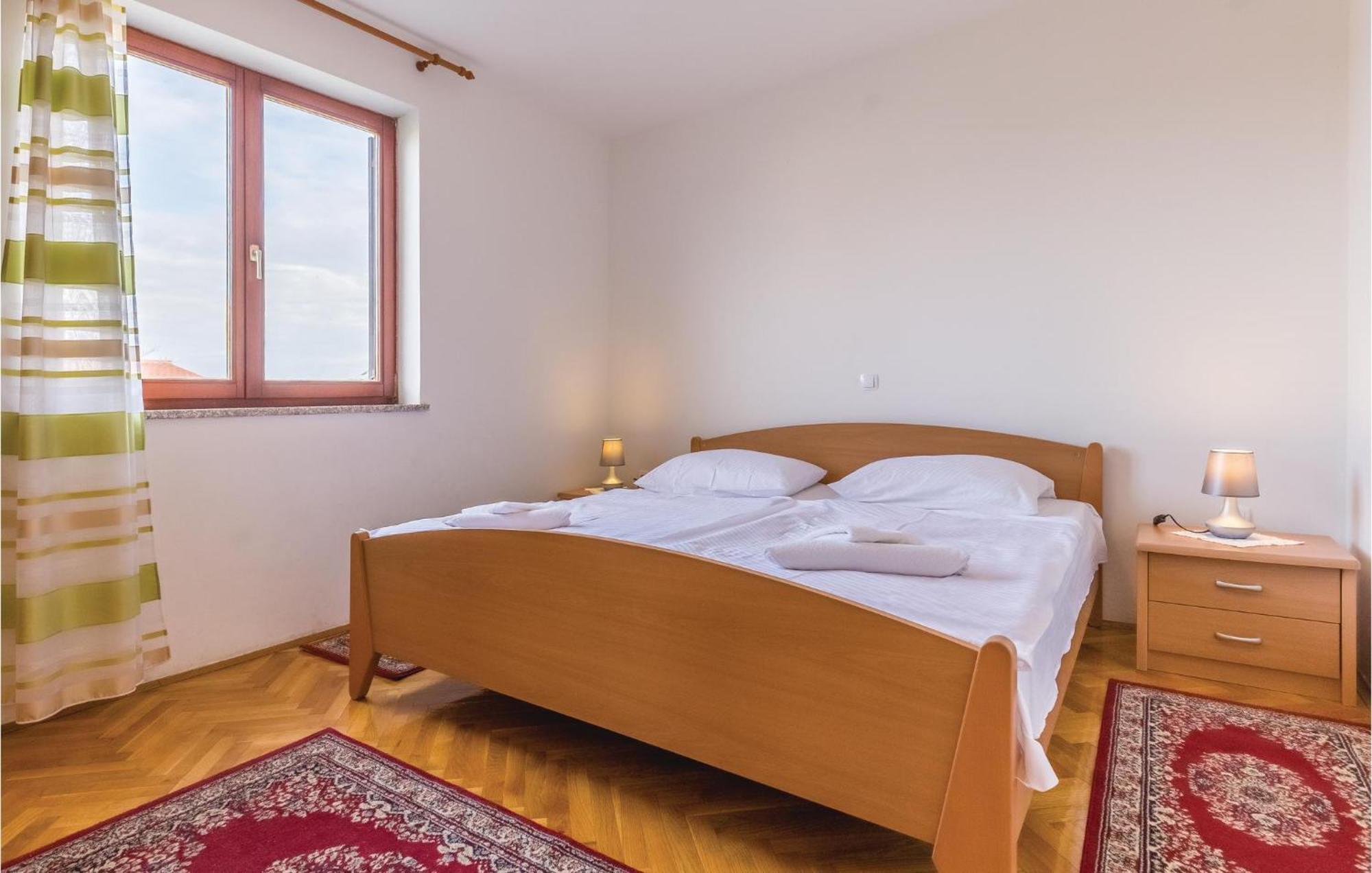 6 Bedroom Nice Home In Segotici Ngoại thất bức ảnh