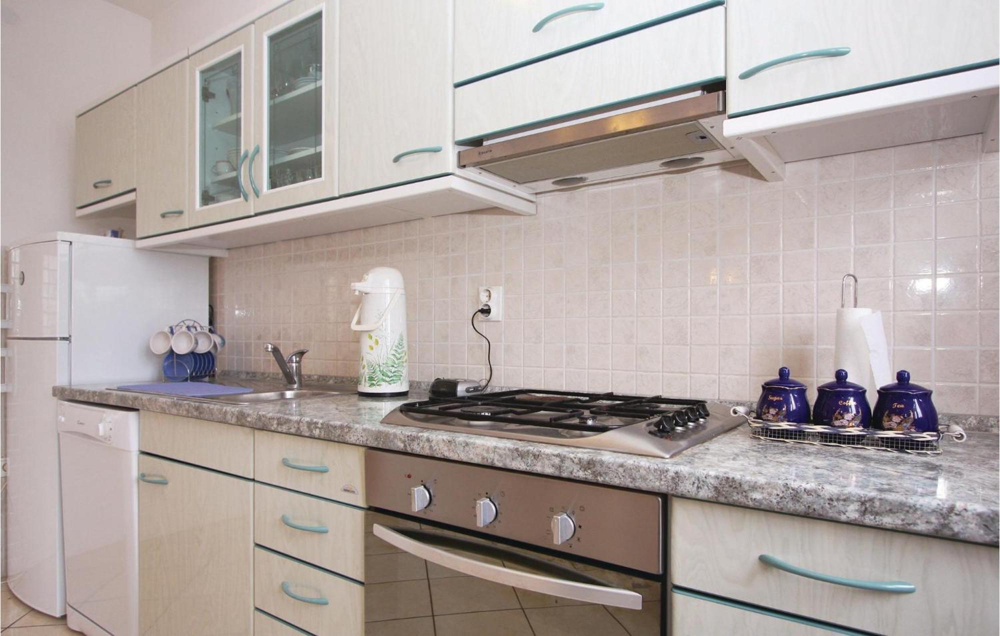 6 Bedroom Nice Home In Segotici Ngoại thất bức ảnh