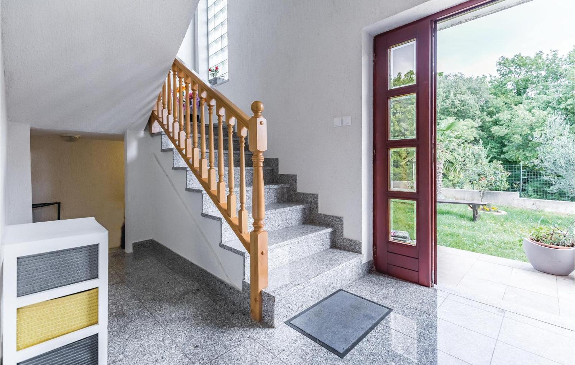 6 Bedroom Nice Home In Segotici Ngoại thất bức ảnh
